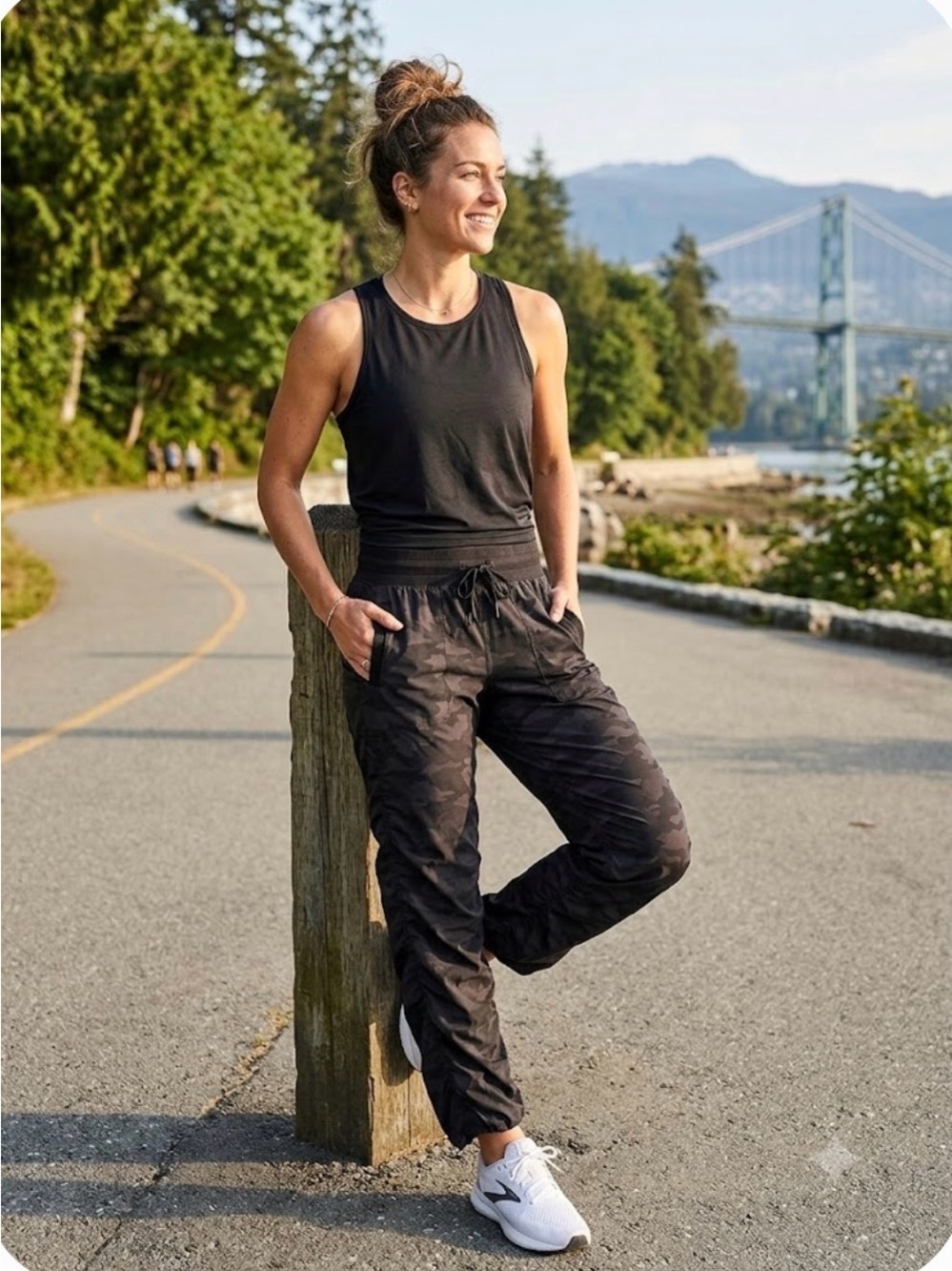 KYODAN Ruched Lightweight Camo Jogger Pants Black Charcoal L